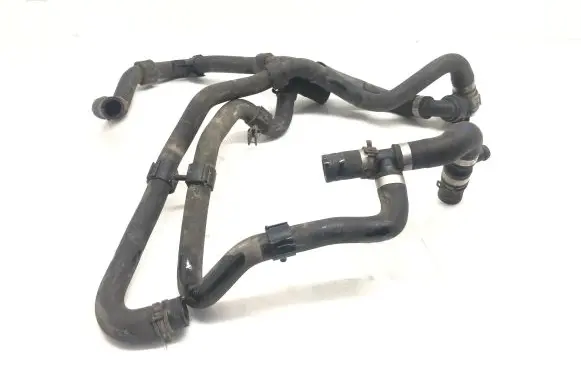 Coolant pipe/hose