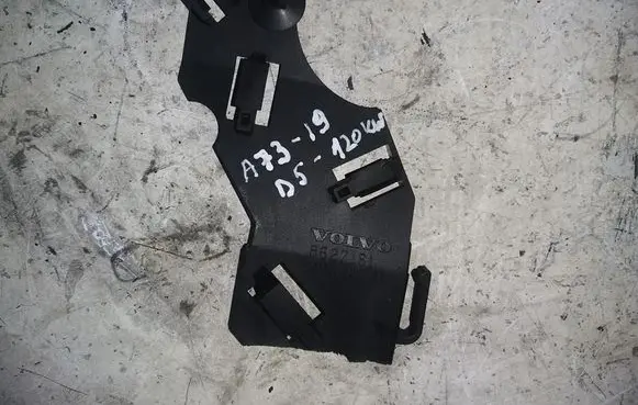 Volvo V70 Other center console (tunnel) element 8627161