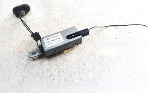 Antenna control unit