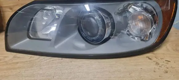 Volvo V50 Headlight/headlamp 30698889