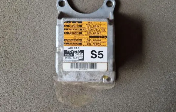 Toyota Hilux (AN10, AN20, AN30) Airbag control unit/module 891700K030