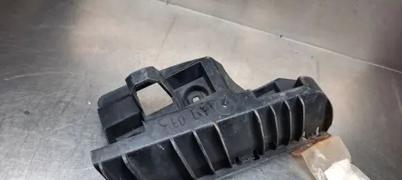 Volvo S60 Fender mounting bracket