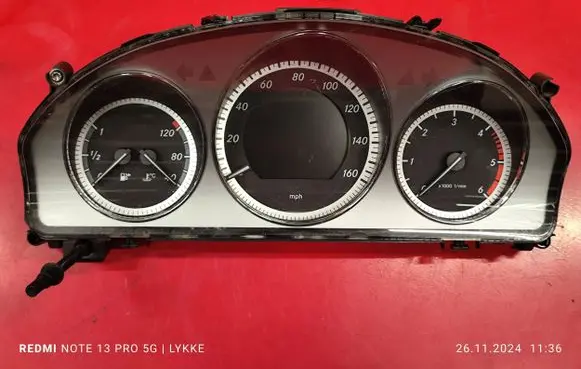 Mercedes-Benz C AMG W204 Speedometer (instrument cluster) A2049002705 A2049022702 A2049015000