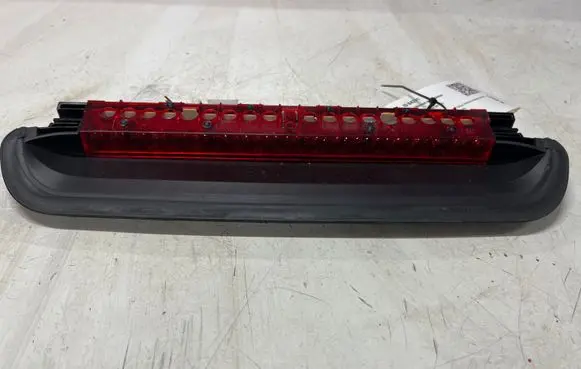 BMW 3 E90 E91 Third/center stoplight 168644 022408E1S3