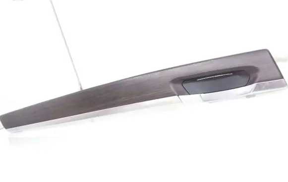 Dashboard glove box trim
