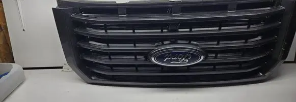 Ford F150 Front bumper upper radiator grill JL348200