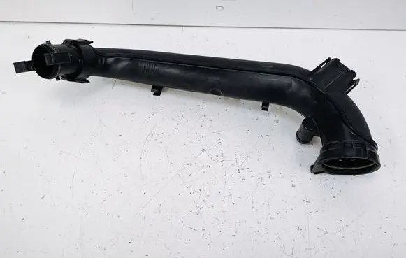 Volkswagen Jetta VI Intercooler hose/pipe 04E145673G