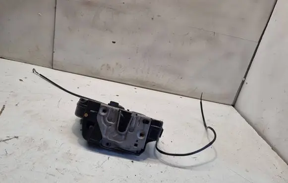 Mercedes-Benz CLS C219 Rear door lock 2197300235