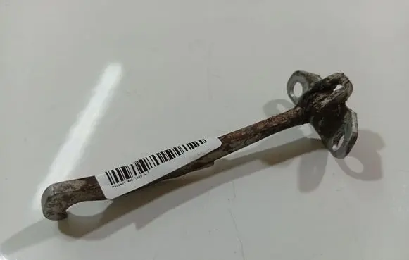 Peugeot 406 Front door check strap stopper 