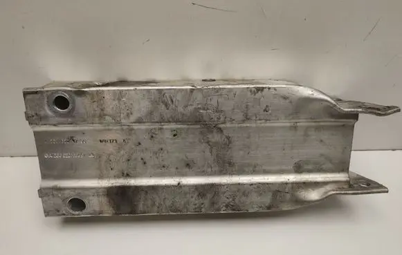Mercedes-Benz C W204 Front bumper cross member A2046201795
