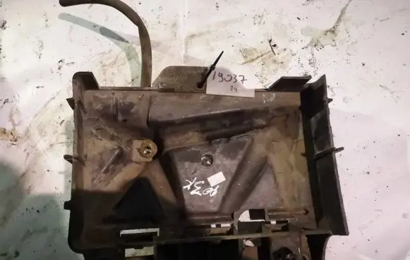 Skoda Fabia Mk2 (5J) Battery box tray 6q0915331