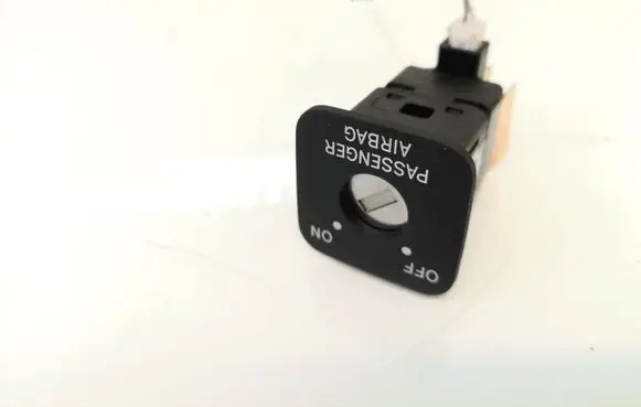 Toyota Corolla Verso E121 Passenger airbag on/off switch 1365G47