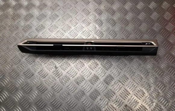 BMW iX1 Dash center air vent grill 9490662