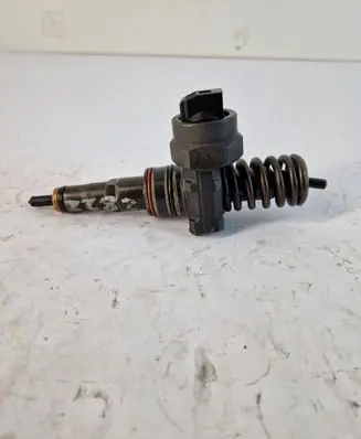 Fuel injector