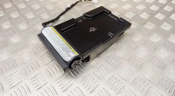 Toyota Highlander XU70 Wireless charging module 82176YY010 861C0YY020