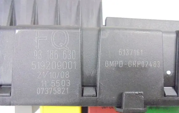 Opel Signum Fuse box set 93186630