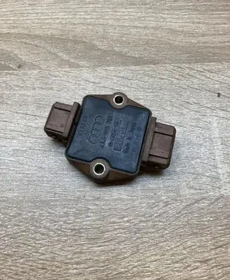Audi A6 S6 C4 4A Ignition amplifier control unit 4A0905351
