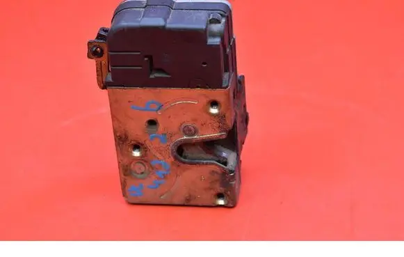 Peugeot 206 CC Front door lock