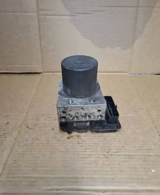 Audi A4 S4 B8 8K ABS Pump 8K0907379BF