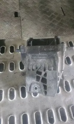 Mercedes-Benz C W205 Engine mounting bracket A6262230000
