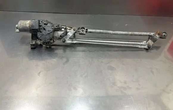 Ford Focus Front wiper linkage and motor 4M5117508AA BP4K67340 924173109