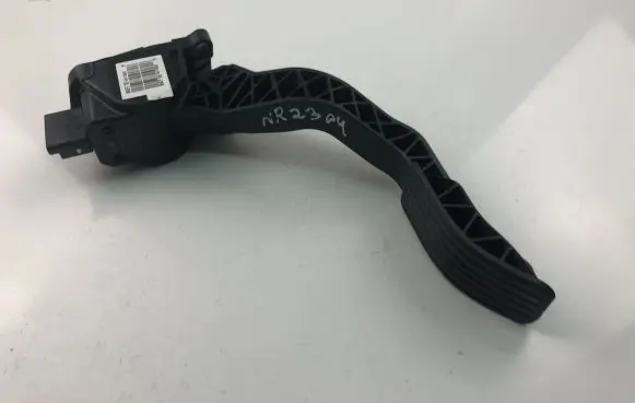 Citroen C4 I Accelerator throttle pedal bracket 9671840280