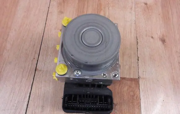 Toyota C-HR I ABS Pump 11304041330 4451010070 8954110080