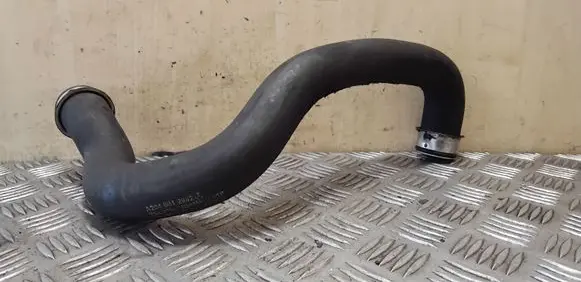 Mercedes-Benz E W212 Engine coolant pipe/hose A2045012982
