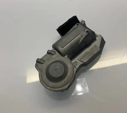 Mercedes-Benz CLS C219 Steering wheel lock A2034621130 2034621130