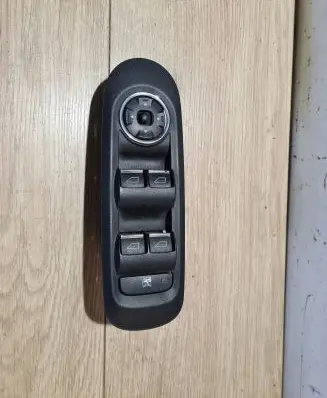 Ford Mondeo MK IV Electric window control switch 7s7t14a132ab