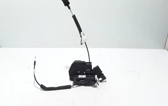 Renault Latitude (L70) Front door lock 805020021R