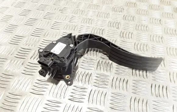Renault Captur Accelerator throttle pedal 180029347RA 180029347R 6PV00997807