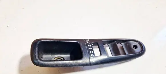 Peugeot 406 Front door window switch trim 25949