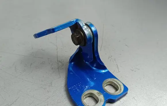 Jeep Compass Rear door lower hinge