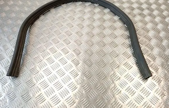 Audi Q3 8U Engine compartment rubber 8U0823723