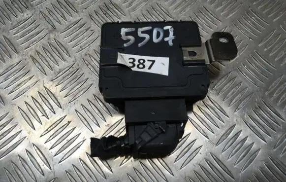 Hyundai i40 Hand brake control module 597903Z500