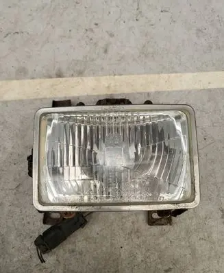 Nissan King Cab Headlight/headlamp 0224461