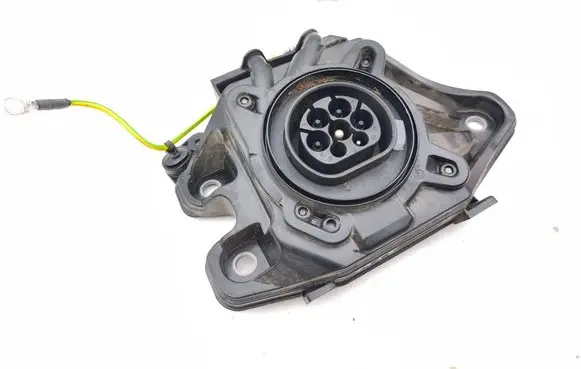 BMW 2 Active Tourer U06 Electric car charge socket 5A60026 21968710