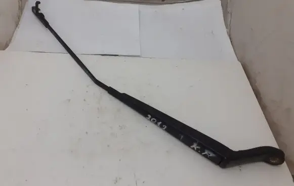 Peugeot 407 Windshield/front glass wiper blade 745601
