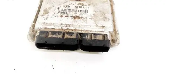 Volkswagen Golf IV Engine control unit/module 038906012M 0281001979