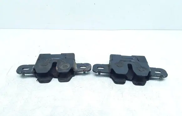 Volvo V70 Engine bonnet/hood lock/catch 31298609 31425973