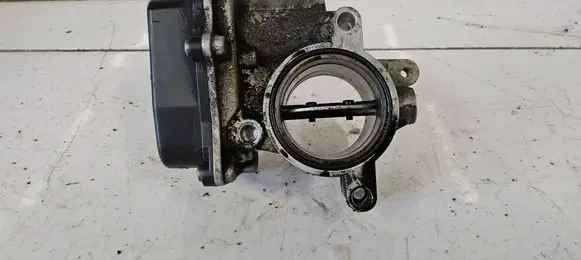 Volkswagen Jetta VI Throttle valve 03L128063AD