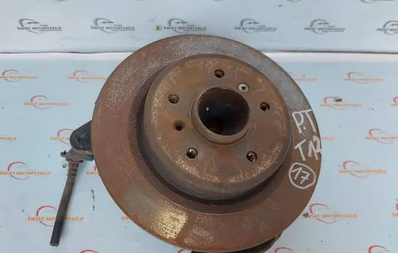 Nissan Qashqai Rear wheel hub spindle/knuckle 