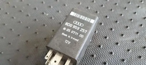 Audi A8 S8 D2 4D Other relay 8D0959257 05071100