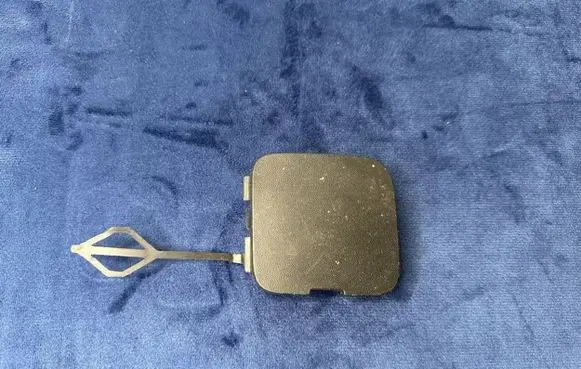 Renault Trafic III (X82) Front tow hook cap/cover 