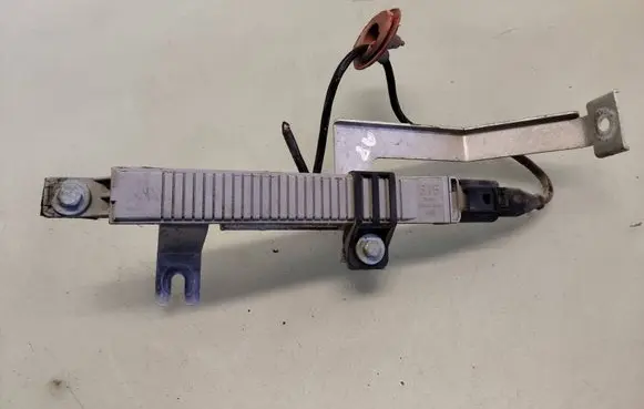 Audi A8 S8 D2 4D Tire pressure sensor 4D0907277A