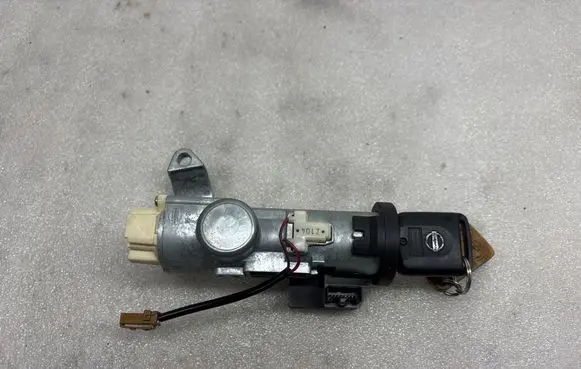 Nissan X-Trail T30 Ignition lock 2671032209 28590C9902 5WK48042A