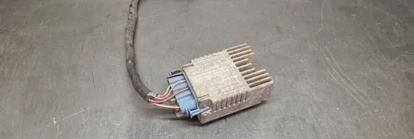 Mercedes-Benz A W168 Coolant fan relay A0275458032 5001004