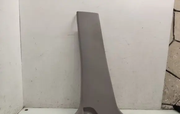 (B) pillar trim (bottom)