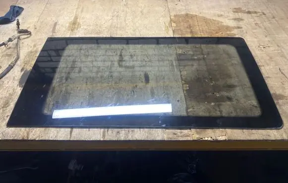 Volkswagen Transporter - Caravelle T5 Sliding door window/glass 43R00398 DOT939M403AS3